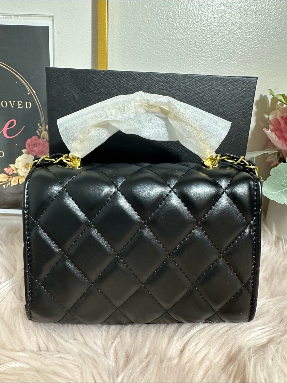 GWP quilted crossbody bag - Picture 3 of 9